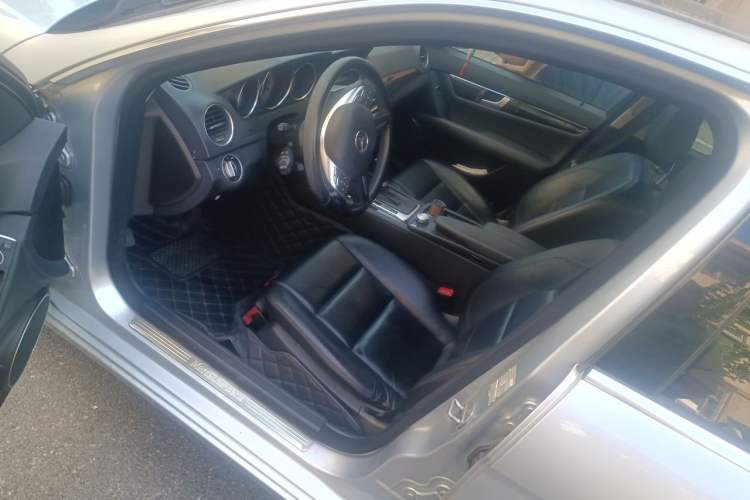 Used Mercedes-Benz C-Class 2011 C 200 CGI Fashion Model Driver Seat