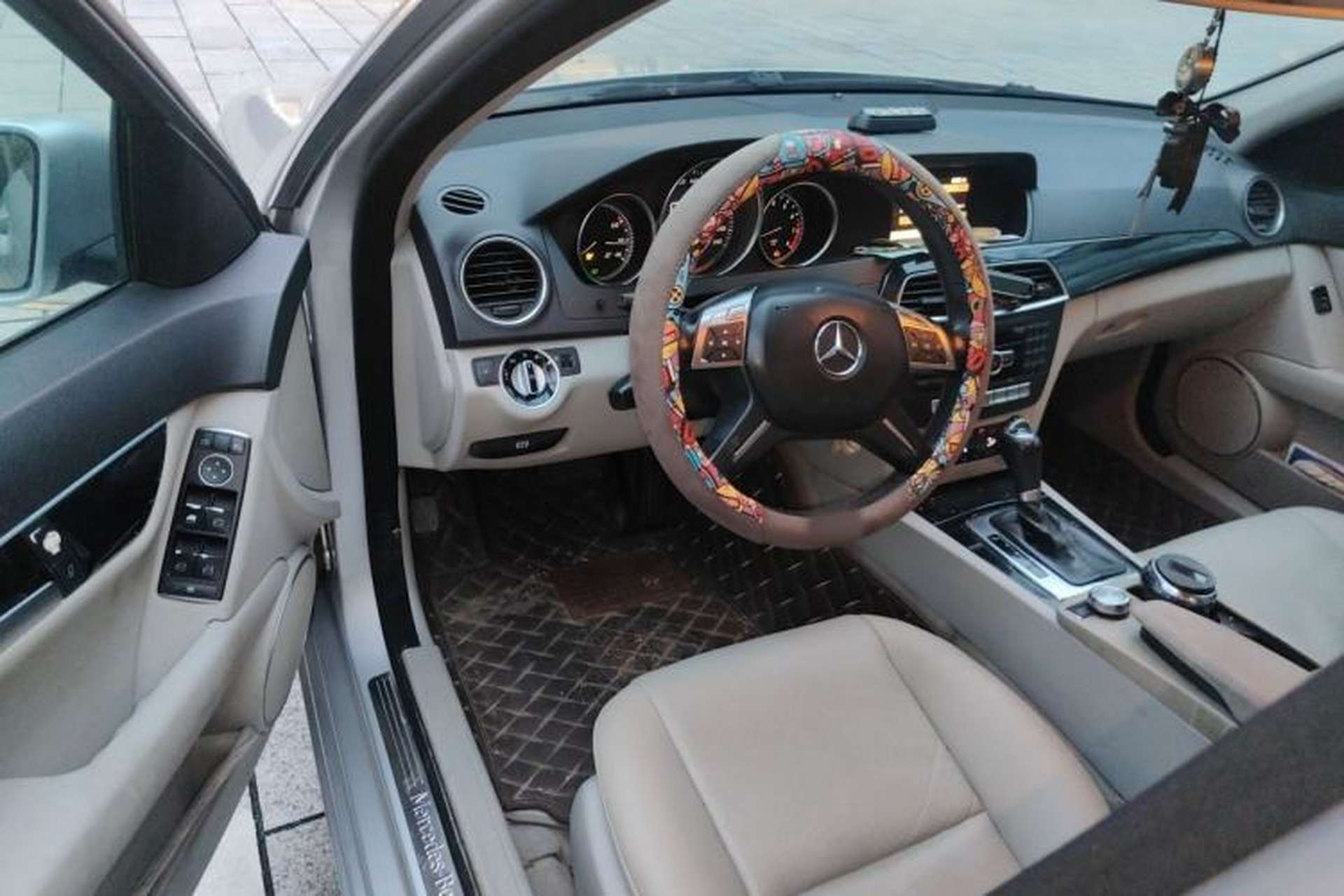 Used Mercedes-Benz C-Class 2011 C 180K Classic model Driver Seat