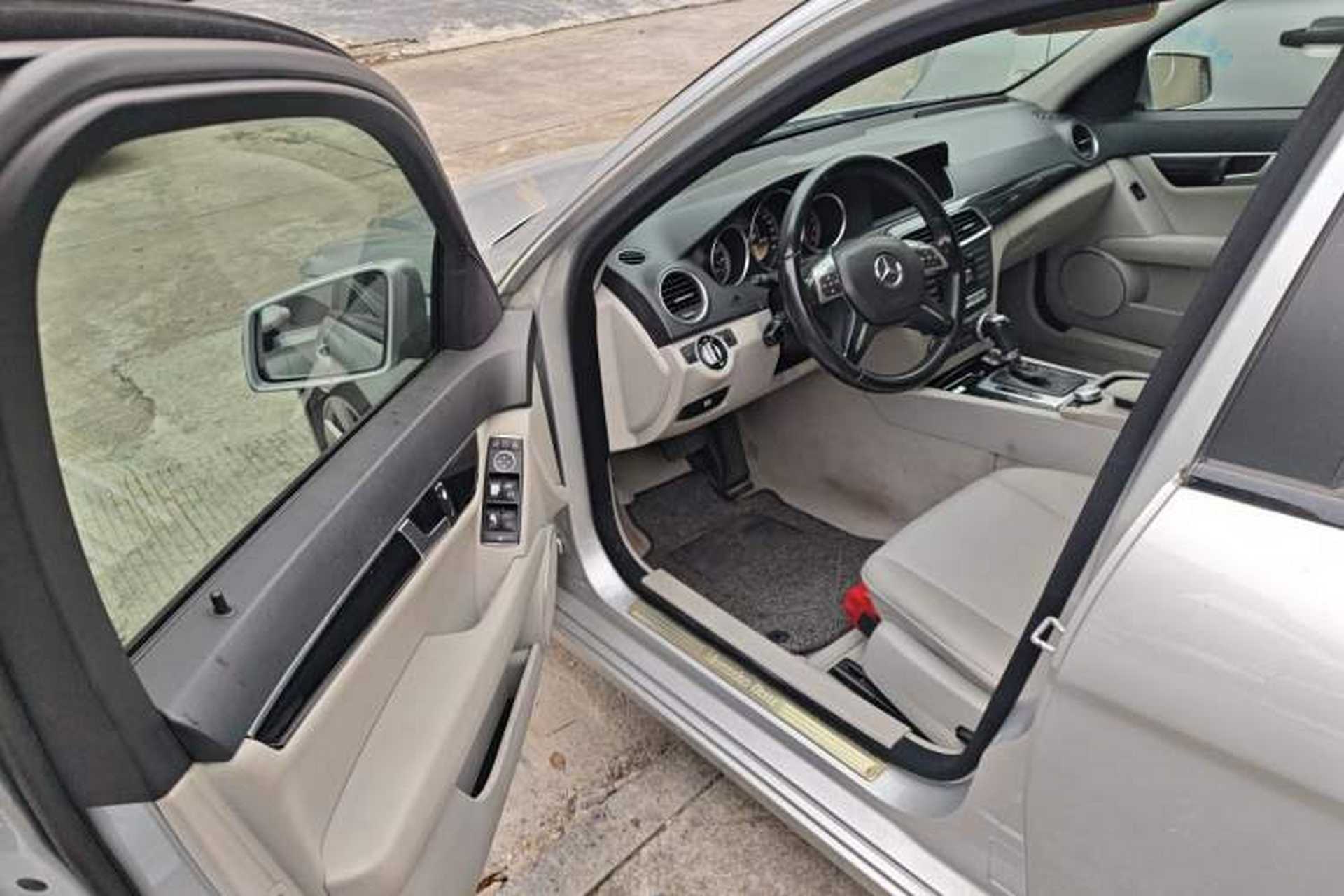 Used Mercedes-Benz C-Class 2011 C 180K Classic model Driver Seat