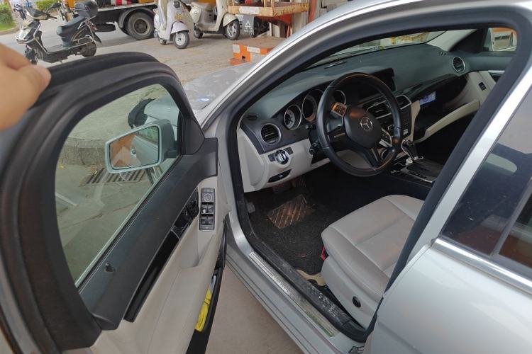 Used Mercedes-Benz C-Class 2011 C 200 CGI Fashion Model Driver Seat
