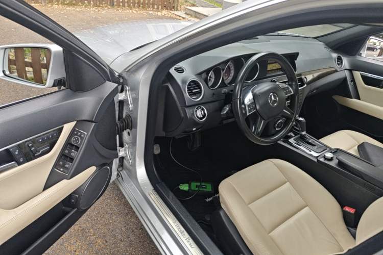 Used Mercedes-Benz C-Class 2011 C 200 CGI Fashion Model Driver Seat