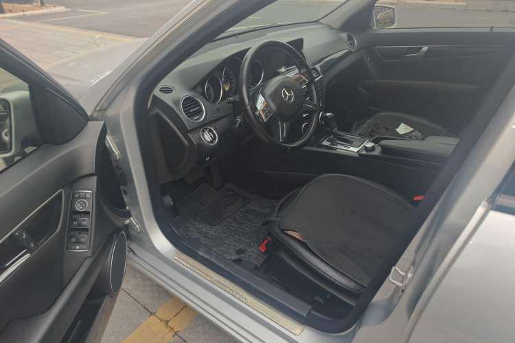 Used Mercedes-Benz C-Class 2011 C 180K Classic model Driver Seat