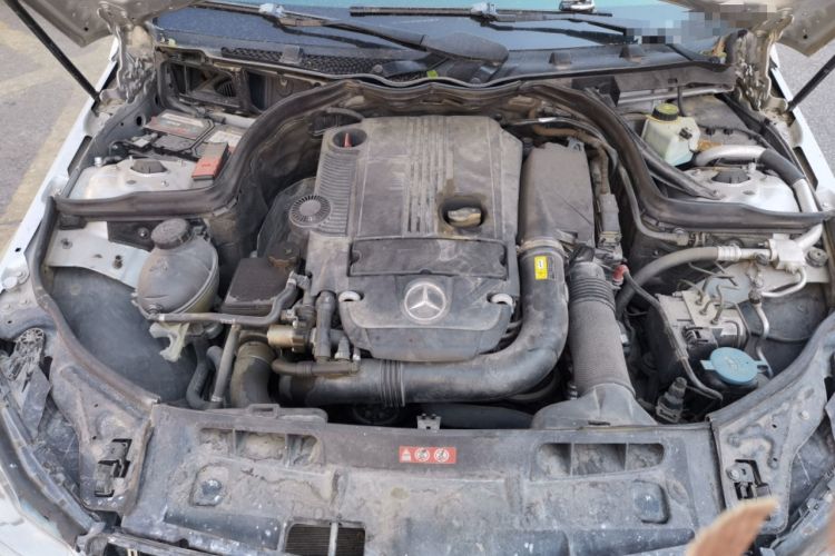 Used Mercedes-Benz C-Class 2011 C 200 CGI Elegant Model Engine Bay