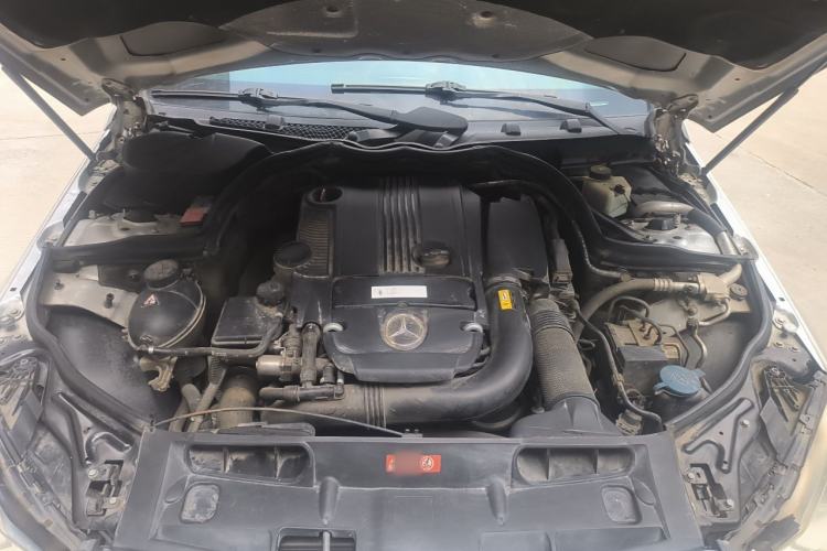Used Mercedes-Benz C-Class 2011 C 200 CGI Elegant Model Engine Bay