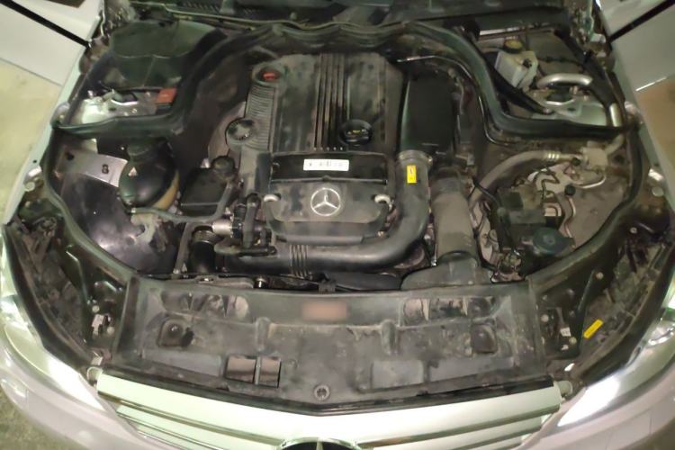 Used Mercedes-Benz C-Class 2011 C 200 CGI Fashion Model Engine Bay