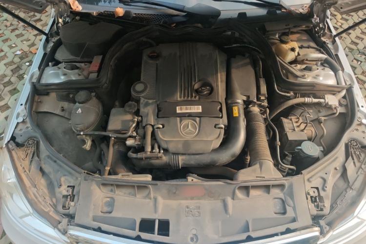 Used Mercedes-Benz C-Class 2011 C 200 CGI Elegant Model Engine Bay