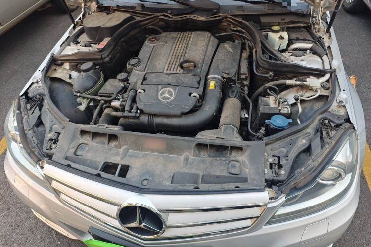 Used Mercedes-Benz C-Class 2011 C 200 CGI Fashion Model Engine Bay