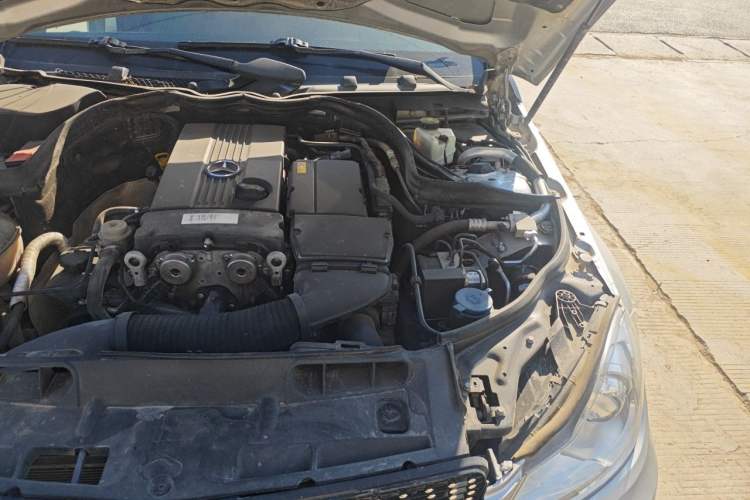 Used Mercedes-Benz C-Class 2011 C 180K Classic model Engine Bay Left