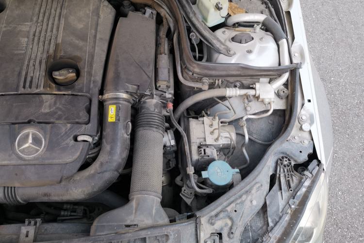 Used Mercedes-Benz C-Class 2011 C 200 CGI Elegant Model Engine Bay Left