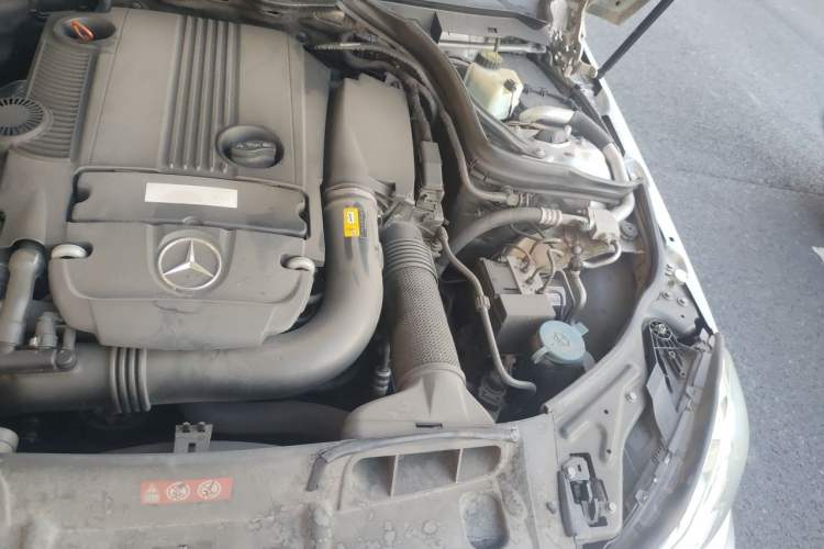 Used Mercedes-Benz C-Class 2011 C 200 CGI Elegant Model Engine Bay Left