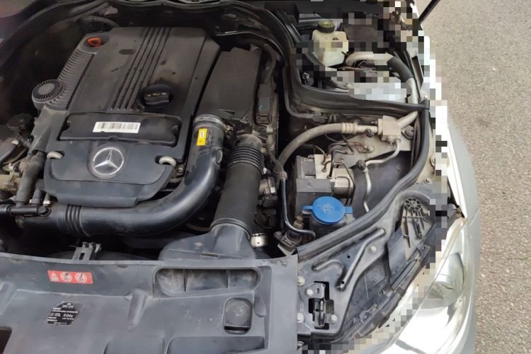 Used Mercedes-Benz C-Class 2011 C 200 CGI Fashion Model Engine Bay Left