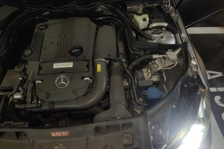 Used Mercedes-Benz C-Class 2011 C 260 CGI Fashion Model Engine Bay Left