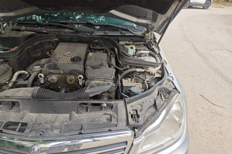 Used Mercedes-Benz C-Class 2011 C 180K Classic model Engine Bay Left