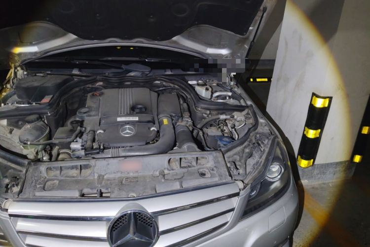 Used Mercedes-Benz C-Class 2011 C 200 CGI Fashion Model Engine Bay Left