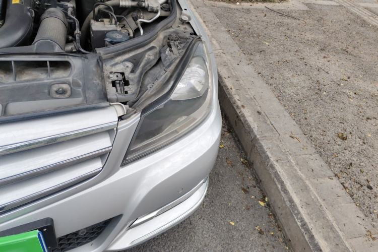 Used Mercedes-Benz C-Class 2011 C 200 Fashion Travel Edition Engine Bay Left