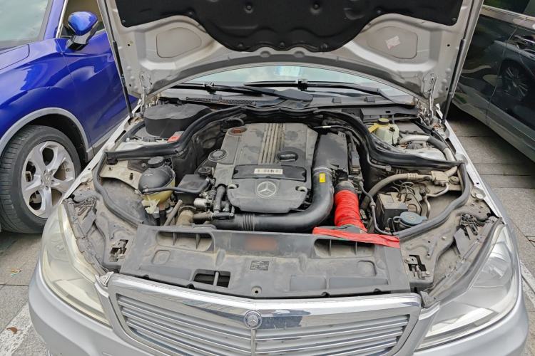 Used Mercedes-Benz C-Class 2011 C 200 CGI Elegant Model Engine Bay