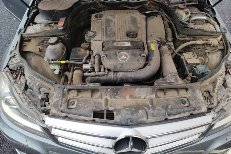 Used Mercedes-Benz C-Class 2011 C 200 CGI Fashion Model Engine Bay