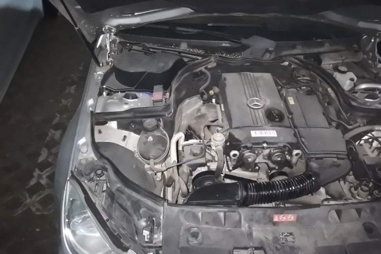Used Mercedes-Benz C-Class 2011 C 180K Classic model Engine Bay Right