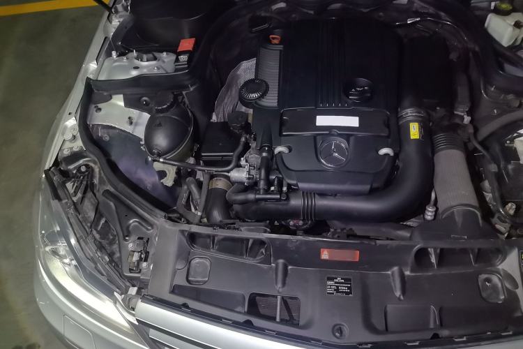 Used Mercedes-Benz C-Class 2011 C 200 CGI Fashion Model Engine Bay Right