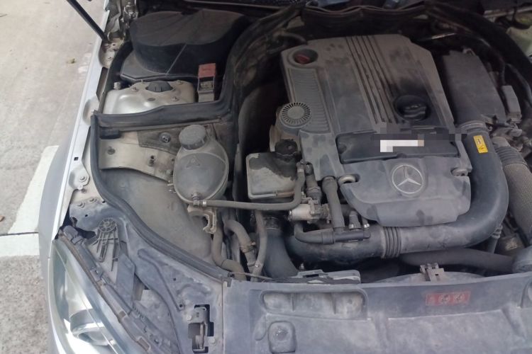 Used Mercedes-Benz C-Class 2011 C 200 CGI Fashion Model Engine Bay Right