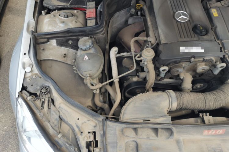 Used Mercedes-Benz C-Class 2011 C 180K Classic model Engine Bay Right