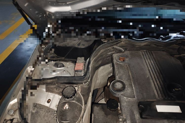 Used Mercedes-Benz C-Class 2011 C 200 CGI Elegant Model Engine Bay Right