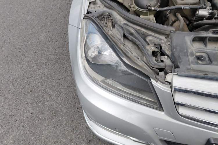Used Mercedes-Benz C-Class 2011 C 200 Fashion Travel Edition Engine Bay Right