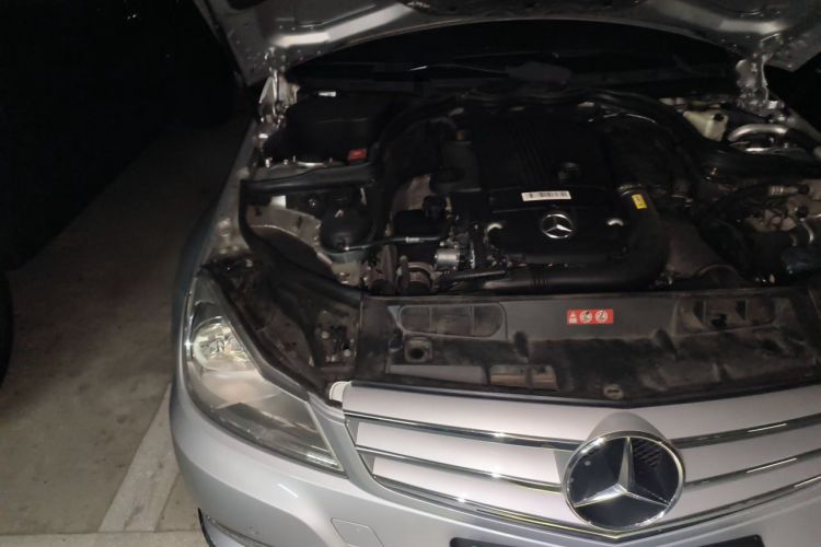Used Mercedes-Benz C-Class 2011 C 200 CGI Elegant Model Engine Bay Right