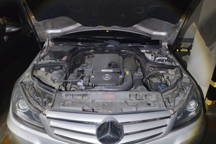 Used Mercedes-Benz C-Class 2011 C 200 CGI Fashion Model Engine Bay