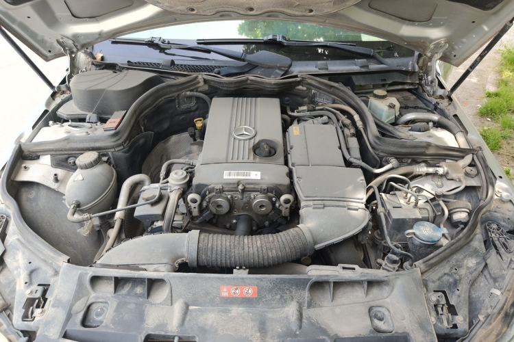 Used Mercedes-Benz C-Class 2011 C 180K Classic model Engine Bay
