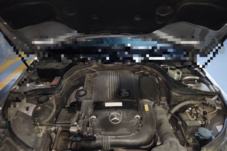 Used Mercedes-Benz C-Class 2011 C 200 CGI Elegant Model Engine Bay