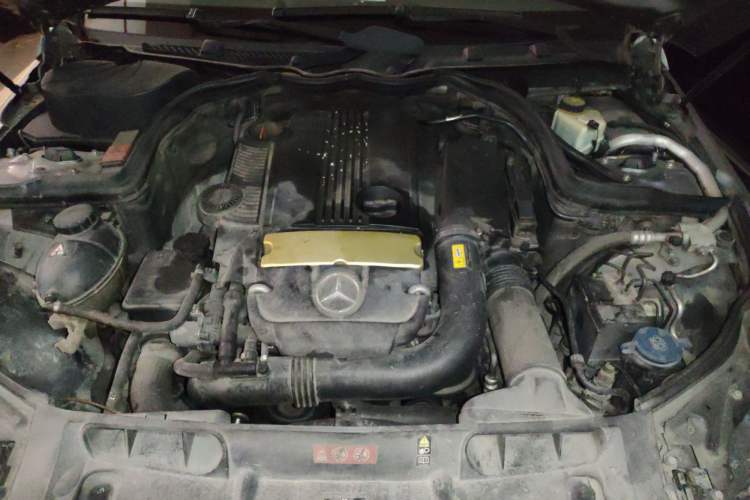 Used Mercedes-Benz C-Class 2011 C 200 Fashion Travel Edition Engine Bay