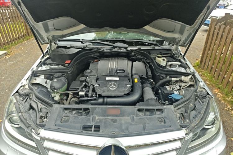 Used Mercedes-Benz C-Class 2011 C 200 CGI Fashion Model Engine Bay