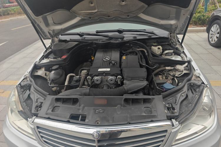 Used Mercedes-Benz C-Class 2011 C 180K Classic model Engine Bay