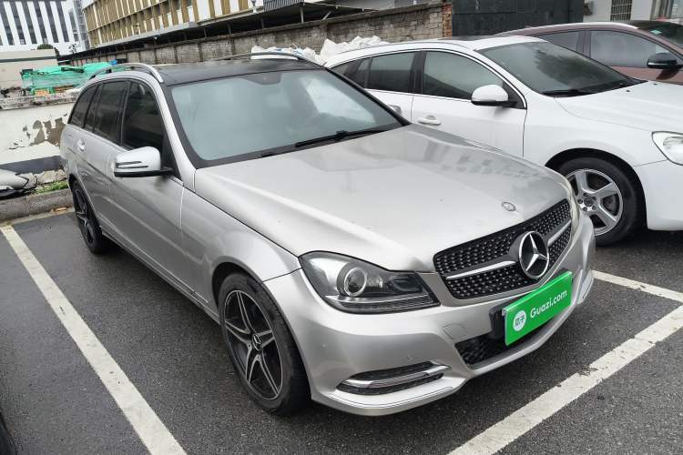Used Mercedes-Benz C-Class 2011 C 200 Fashion Travel Edition Exterior 1