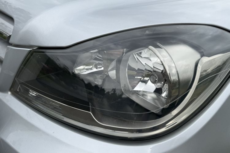 Used Mercedes-Benz C-Class 2011 C 200 Fashion Travel Edition Exterior 3