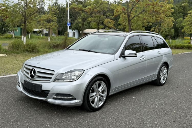 Used Mercedes-Benz C-Class 2011 C 200 Fashion Travel Edition Exterior 4