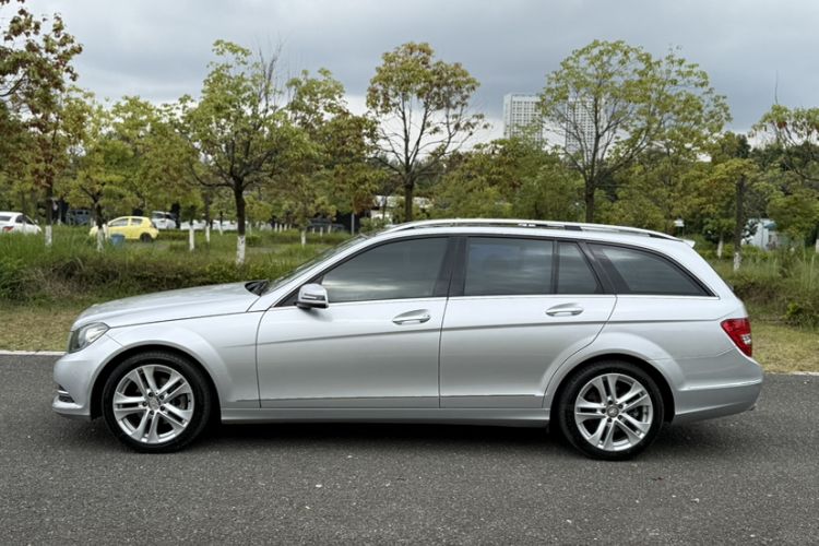 Used Mercedes-Benz C-Class 2011 C 200 Fashion Travel Edition Exterior 5