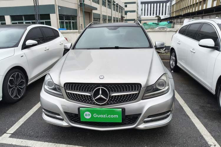 Used Mercedes-Benz C-Class 2011 C 200 Fashion Travel Edition Front