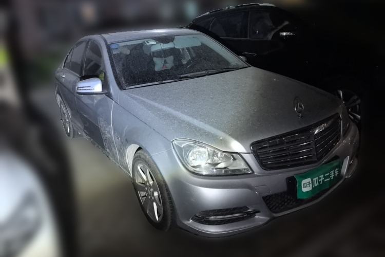 Used Mercedes-Benz C-Class 2011 C 180K Classic model Front Right 45 Deg