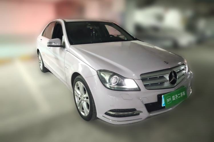 Used Mercedes-Benz C-Class 2011 C 200 CGI Fashion Model Front Right 45 Deg