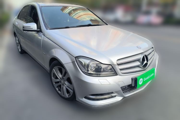 Used Mercedes-Benz C-Class 2011 C 200 CGI Fashion Model Front Right 45 Deg