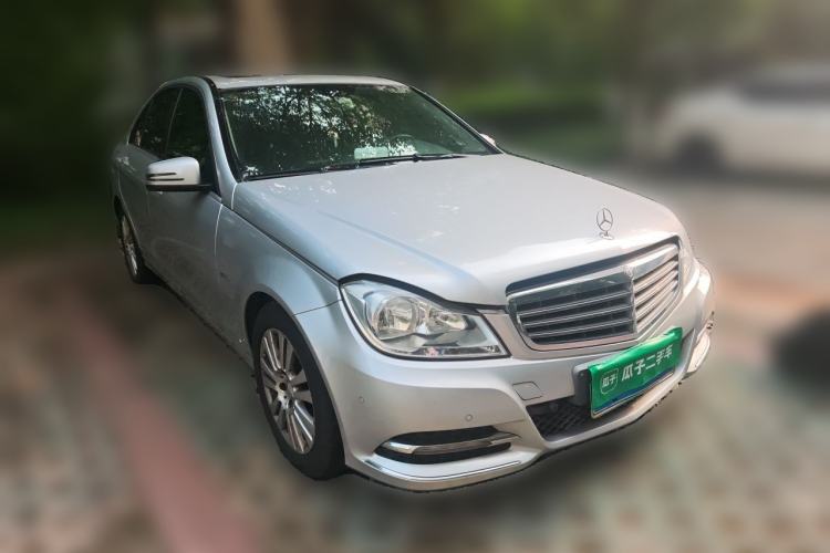 Used Mercedes-Benz C-Class 2011 C 200 CGI Elegant Model Front Right 45 Deg