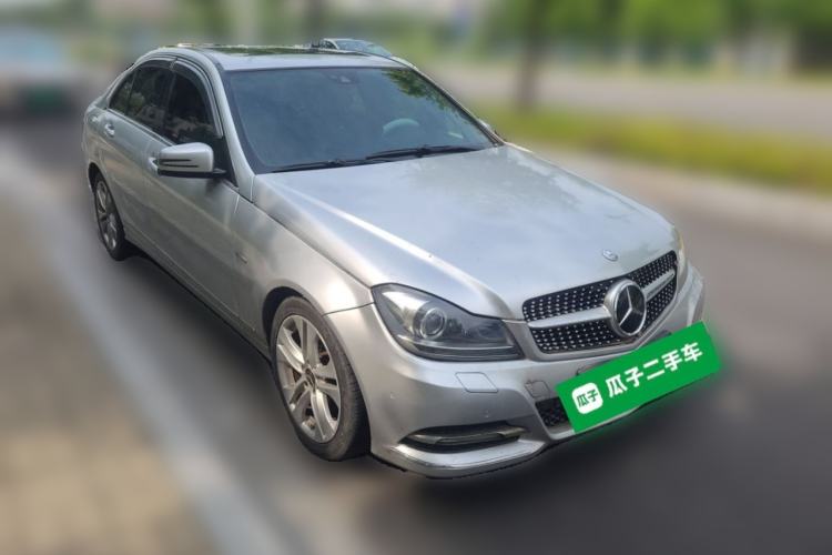 Used Mercedes-Benz C-Class 2011 C 200 CGI Fashion Model Front Right 45 Deg