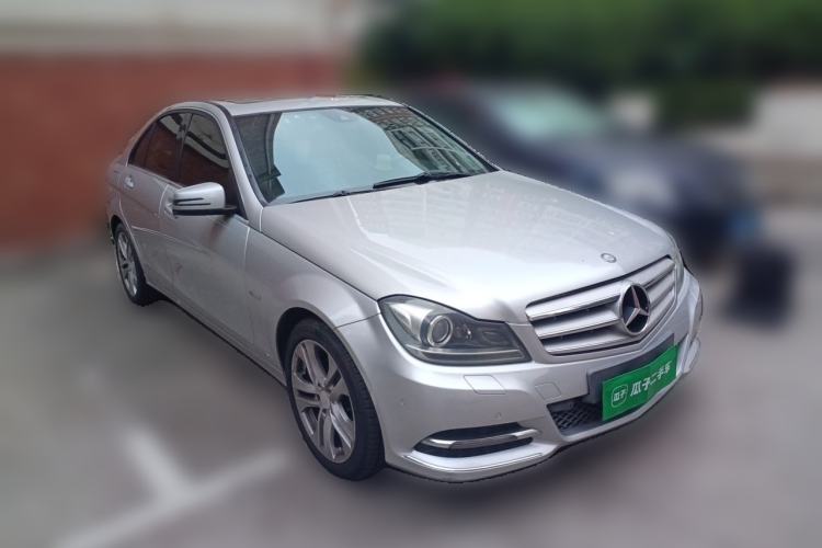 Used Mercedes-Benz C-Class 2011 C 200 CGI Fashion Model Front Right 45 Deg