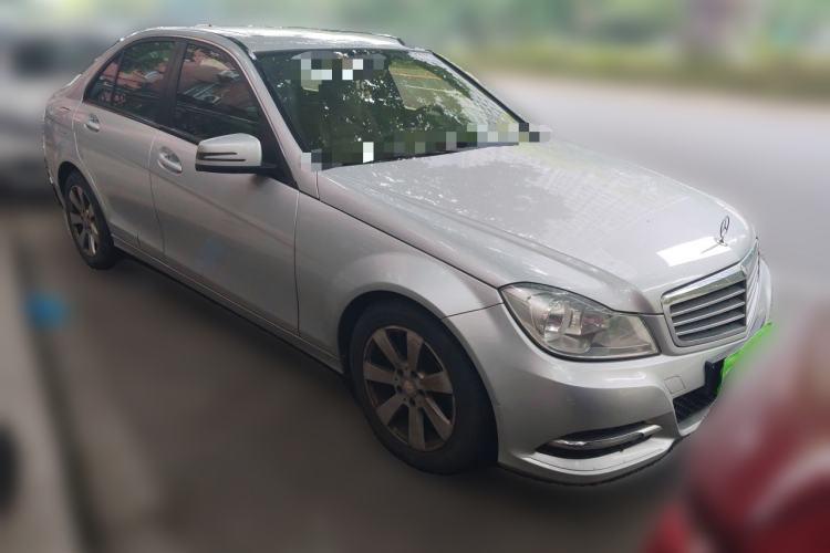 Used Mercedes-Benz C-Class 2011 C 180K Classic model Front Right 45 Deg
