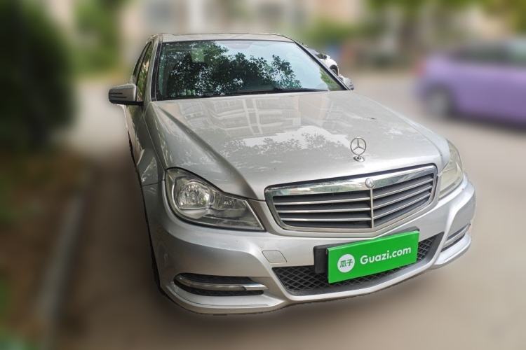 Used Mercedes-Benz C-Class 2011 C 180K Classic model Front Right 45 Deg