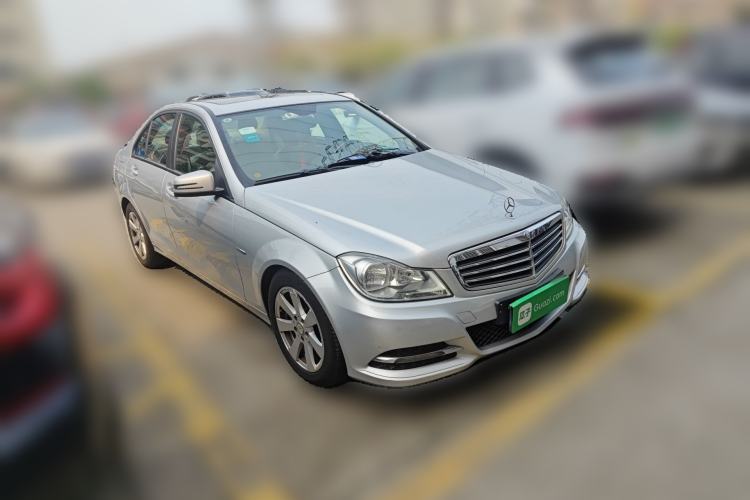 Used Mercedes-Benz C-Class 2011 C 180K Classic model Front Right 45 Deg