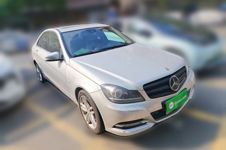 Used Mercedes-Benz C-Class 2011 C 260 CGI Fashion Model Front Right 45 Deg