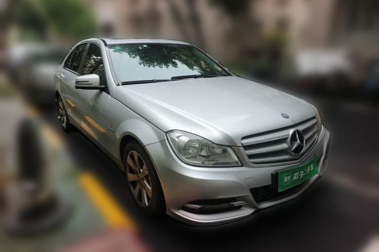 Used Mercedes-Benz C-Class 2011 C 180K Classic model Front Right 45 Deg